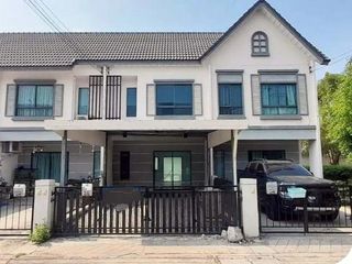 For sale 1 bed townhouse in Bang Phli, Samut Prakan