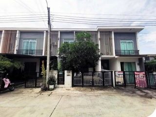 For sale 1 bed townhouse in Bang Phli, Samut Prakan