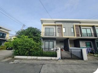 For sale 1 bed townhouse in Bang Phli, Samut Prakan