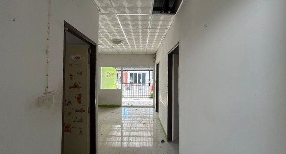 For sale 2 bedrooms townhouse in Thanyaburi, Pathum Thani