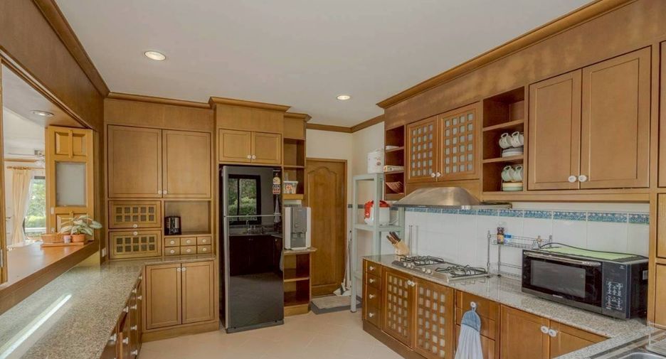 For rent and for sale 3 bedrooms villa in Thalang, Phuket