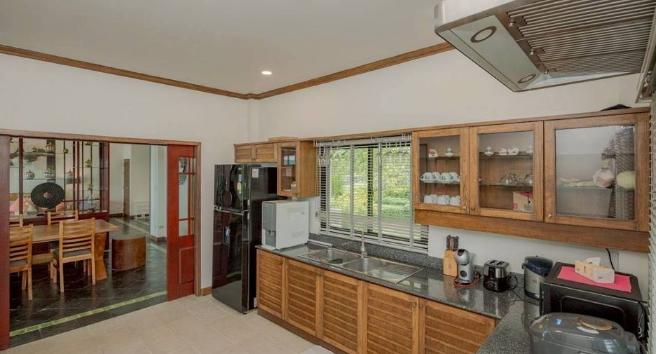 For rent and for sale 4 bedrooms villa in Thalang, Phuket