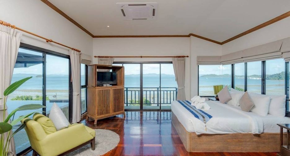 For rent and for sale 4 bedrooms villa in Thalang, Phuket
