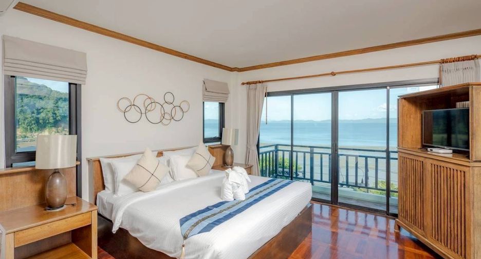 For rent and for sale 4 bedrooms villa in Thalang, Phuket