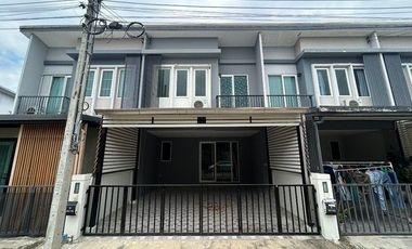 出售 3 卧室 联排别墅 在 Bang Yai, Nonthaburi