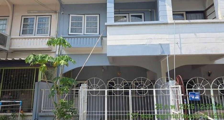 Reihenhaus zum Kauf mit 2 Zimmer in Bang Bua Thong, Nonthaburi