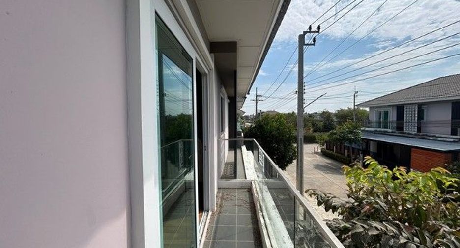 Haus zum Kauf mit 3 Zimmer in Bang Bua Thong, Nonthaburi