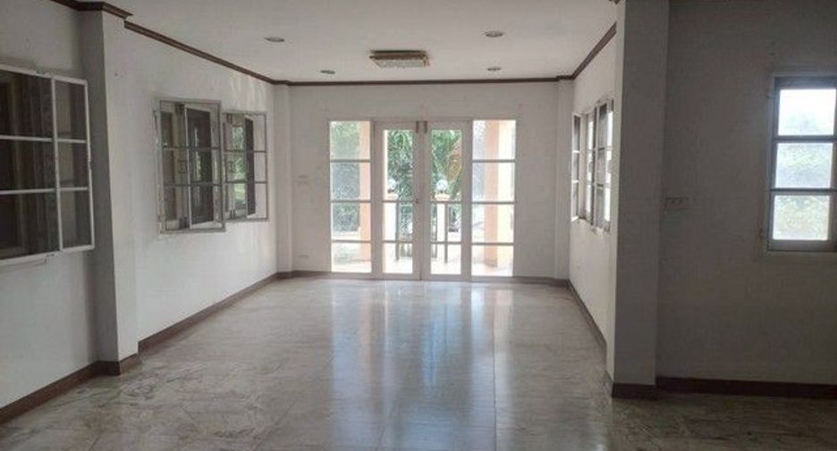 For sale 3 bedrooms house in Bang Bua Thong, Nonthaburi