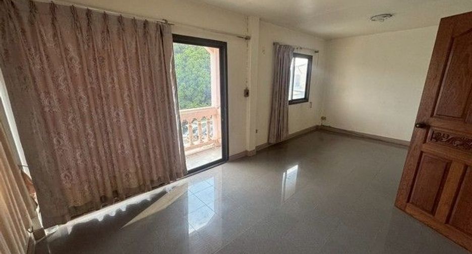 For sale 4 ベッドルーム townhouse in Bang Bua Thong, Nonthaburi