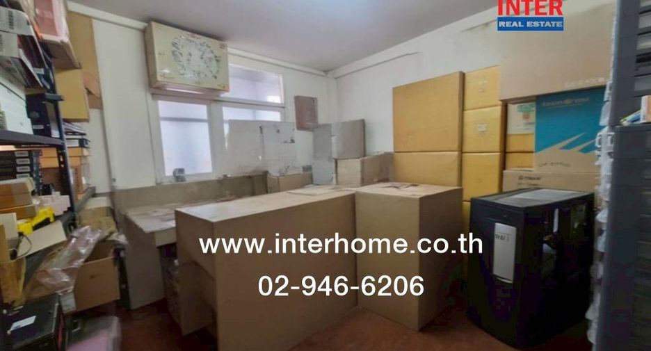 For sale 3 bedrooms retail Space in Pak Kret, Nonthaburi