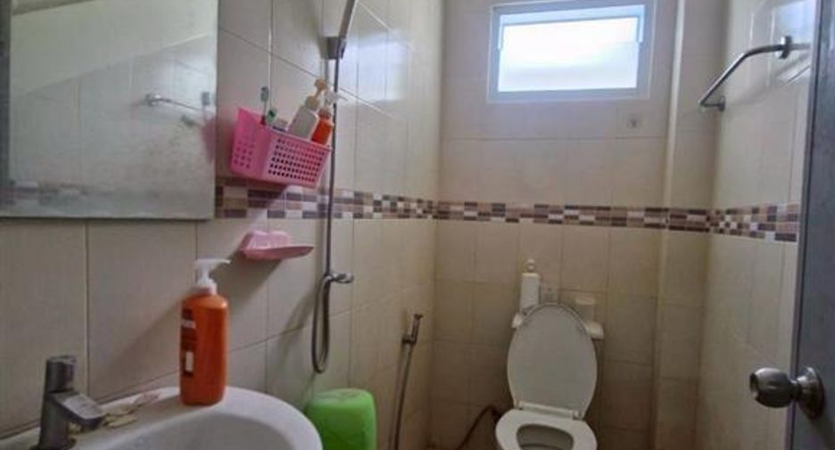 For sale 3 bedrooms retail Space in Pak Kret, Nonthaburi