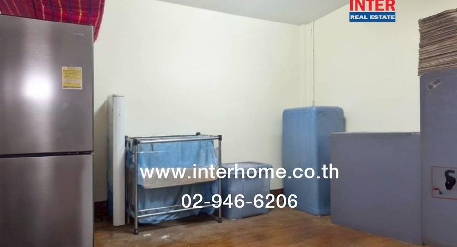 For sale 3 bedrooms retail Space in Pak Kret, Nonthaburi