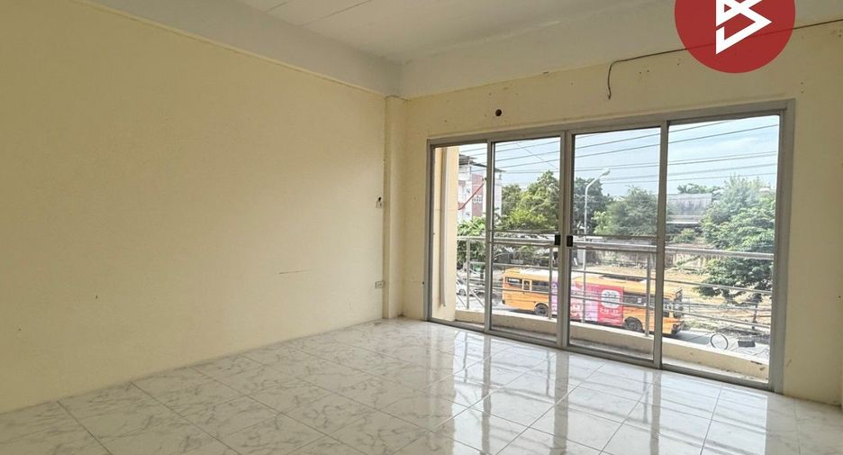 Gewerbefläche zur Miete und zum Kauf mit 5 Zimmer in Phutthamonthon, Nakhon Pathom
