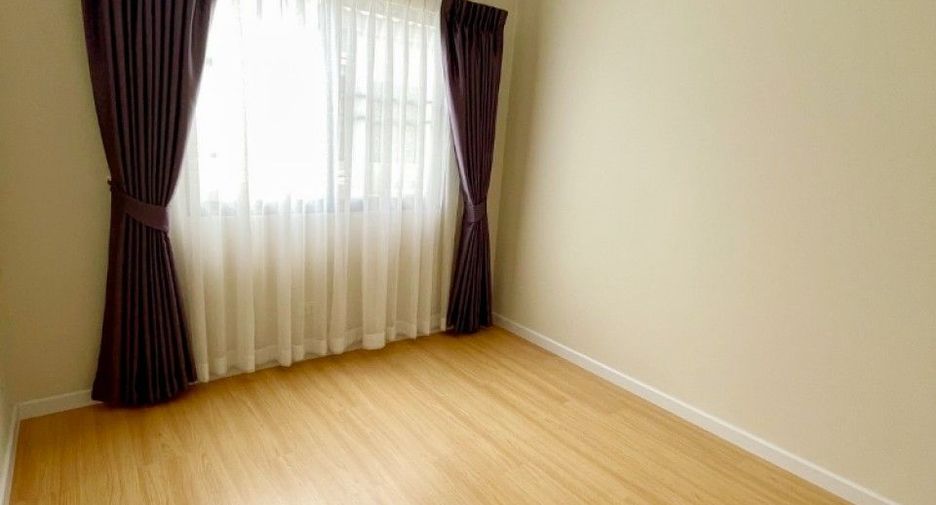 À vendre 4 chambres maison de ville à Bang Kruai, Nonthaburi
