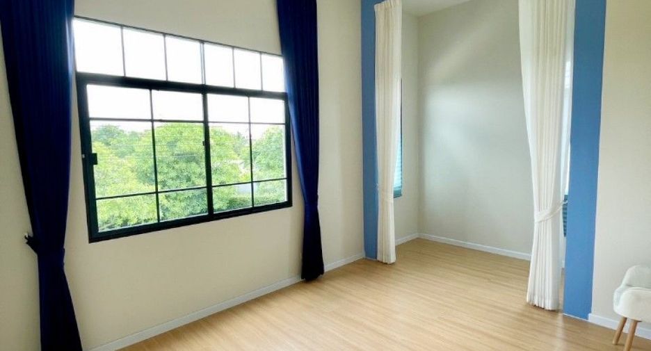 À vendre 4 chambres maison de ville à Bang Kruai, Nonthaburi