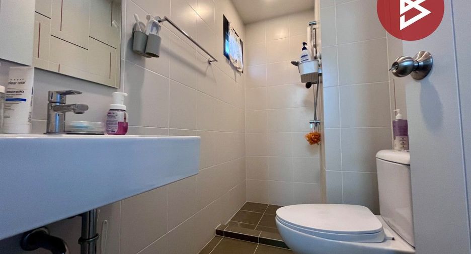 À vendre 4 chambres maison de ville à Bang Kruai, Nonthaburi