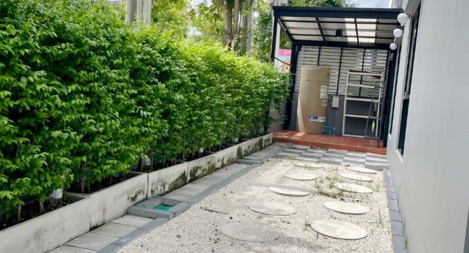 À vendre 4 chambres maison de ville à Bang Kruai, Nonthaburi