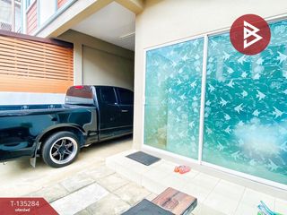 出售 3 卧室 联排别墅 在 Mueang Samut Sakhon, Samut Sakhon