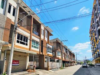 For rent and for sale 3 bedrooms townhouse in Mueang Chon Buri, Chonburi