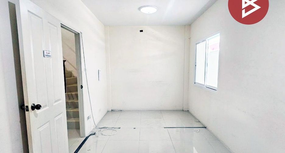 For rent and for sale 3 bedrooms townhouse in Mueang Chon Buri, Chonburi