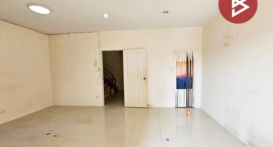 For rent and for sale 3 bedrooms townhouse in Mueang Chon Buri, Chonburi