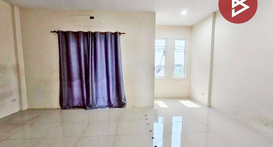 For rent and for sale 3 bedrooms townhouse in Mueang Chon Buri, Chonburi
