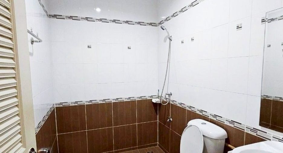 For rent and for sale 3 bedrooms townhouse in Mueang Chon Buri, Chonburi