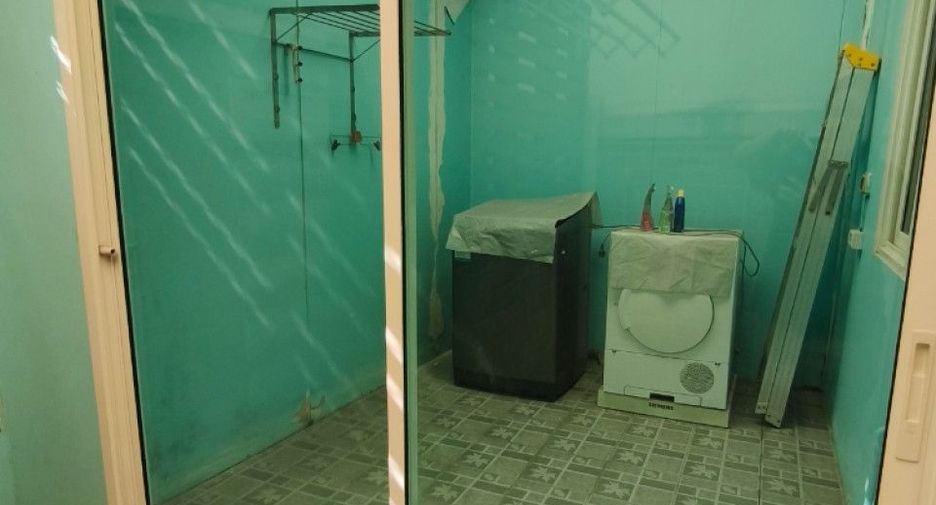 À vendre 3 chambres maison de ville à Mueang Nonthaburi, Nonthaburi
