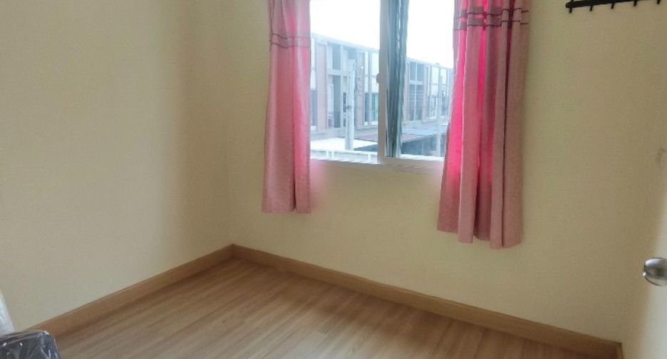 À vendre 3 chambres maison de ville à Mueang Nonthaburi, Nonthaburi