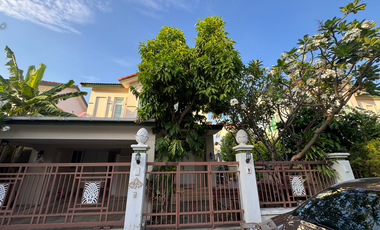 For rent 4 bedrooms house in Lat Phrao, Bangkok