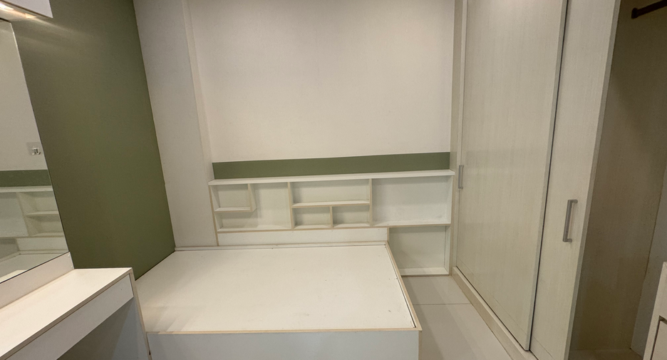 For rent 4 bedrooms house in Lat Phrao, Bangkok