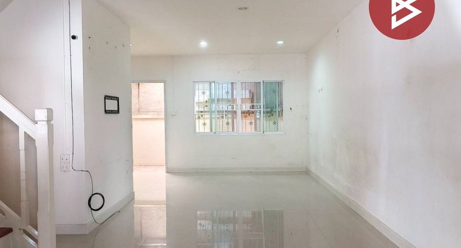 For sale 3 bedrooms townhouse in Lat Krabang, Bangkok