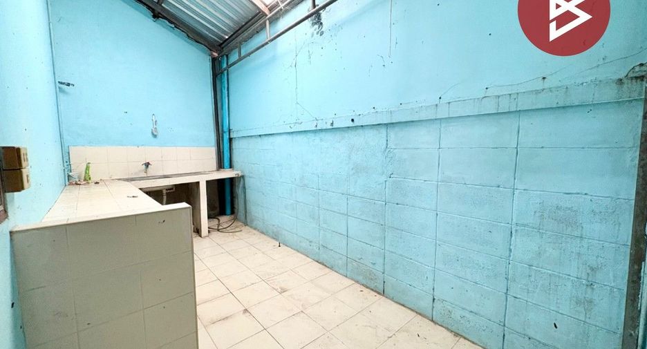 For sale 2 bedrooms townhouse in Takhli, Nakhon Sawan