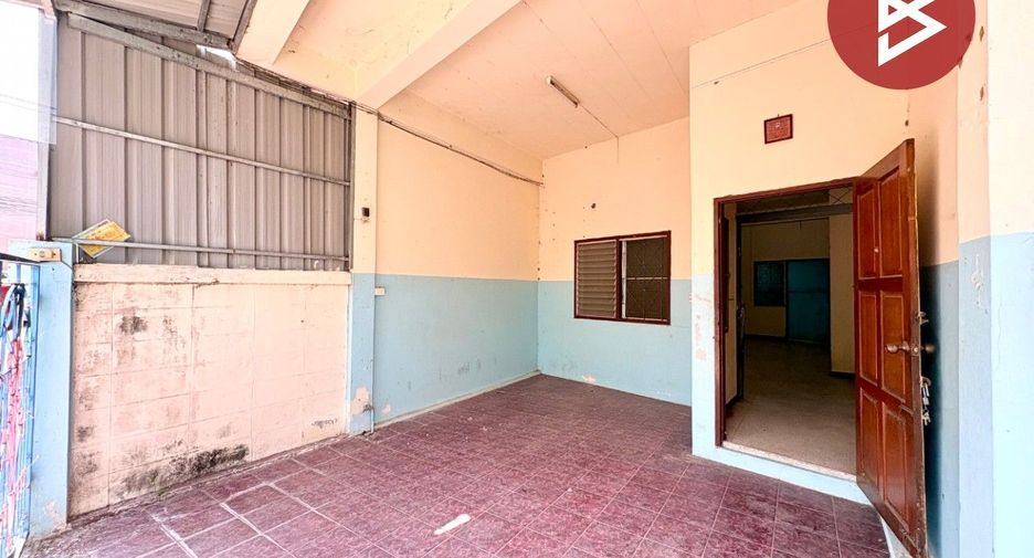 For sale 2 bedrooms townhouse in Takhli, Nakhon Sawan