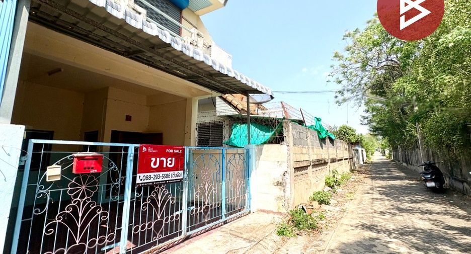For sale 2 bedrooms townhouse in Takhli, Nakhon Sawan