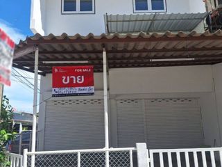 For sale 6 bedrooms townhouse in Mueang Samut Prakan, Samut Prakan