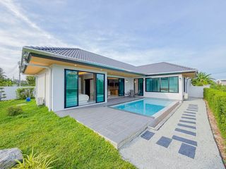 For rent 2 bedrooms villa in Mueang Phuket, Phuket