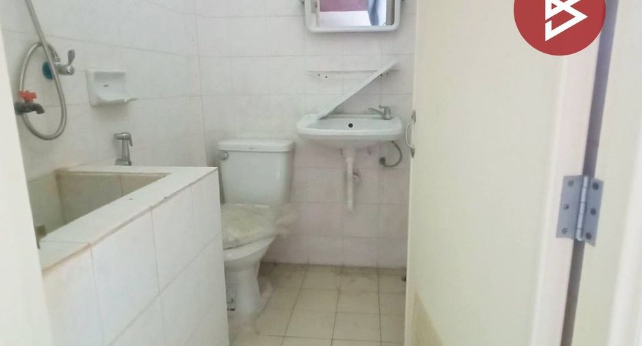 For sale 4 bedrooms retail Space in Phayuha Khiri, Nakhon Sawan