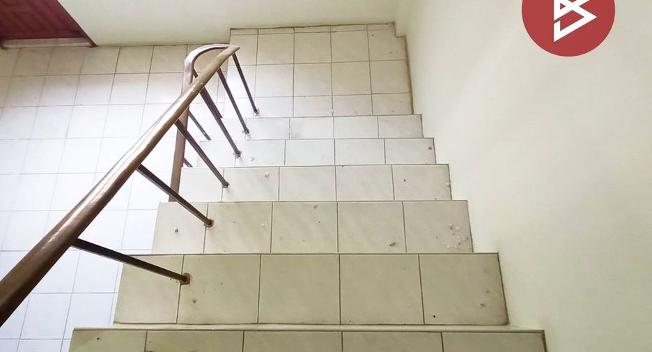 For sale 4 bedrooms retail Space in Phayuha Khiri, Nakhon Sawan