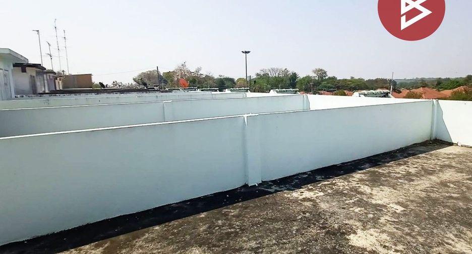 For sale 4 bedrooms retail Space in Phayuha Khiri, Nakhon Sawan