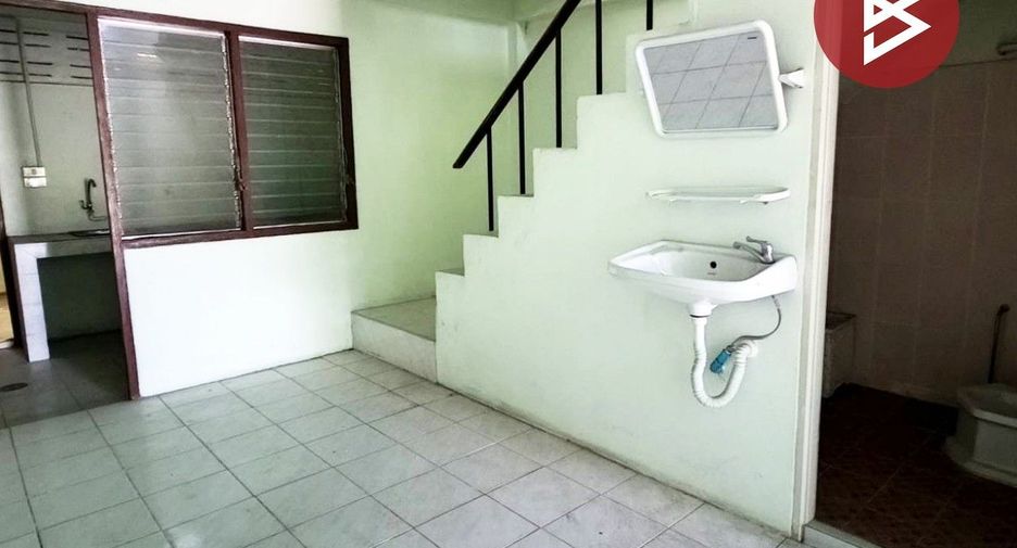For sale 4 bedrooms retail Space in Phayuha Khiri, Nakhon Sawan