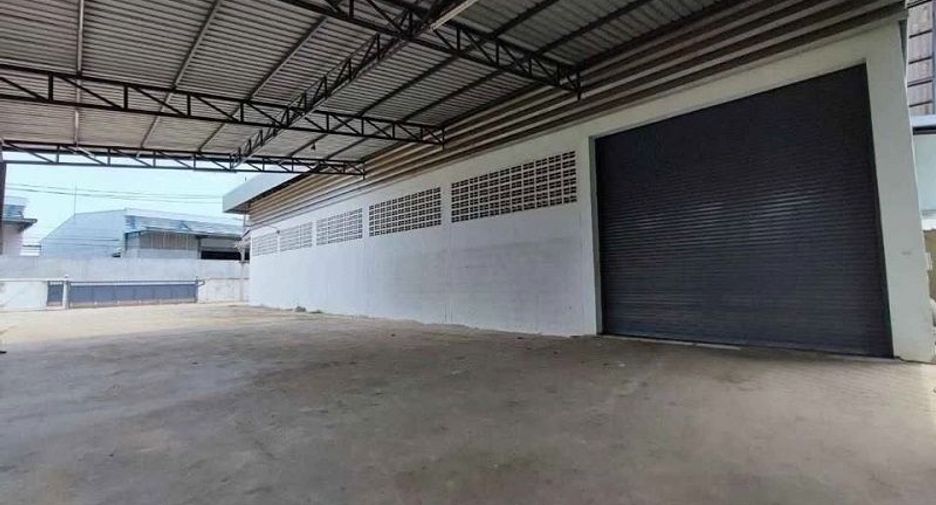 For rent 2 bedrooms warehouse in Mueang Chachoengsao, Chachoengsao