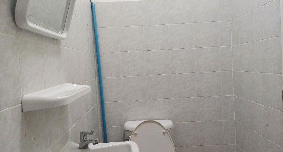 For sale 2 bedrooms townhouse in Lat Lum Kaeo, Pathum Thani