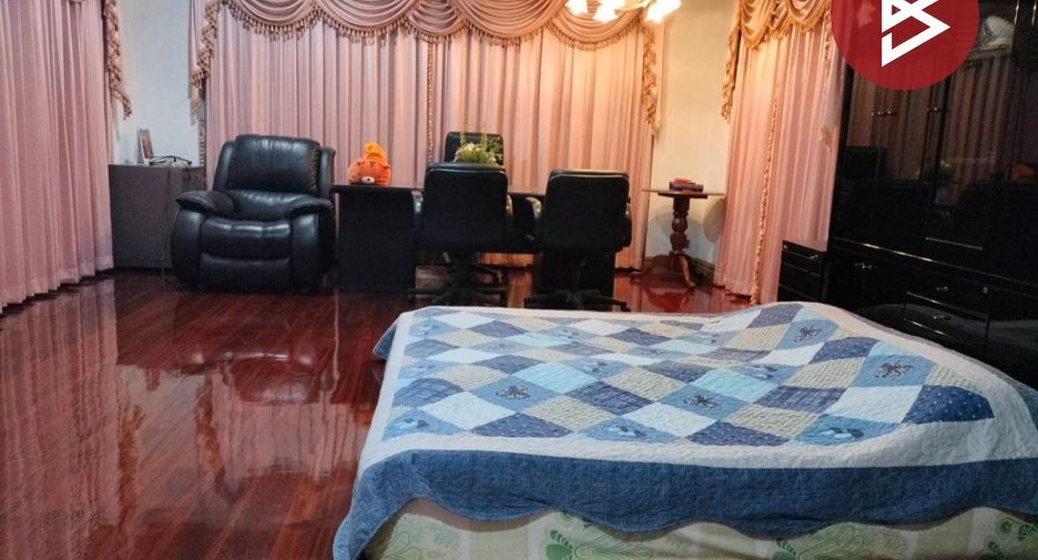 For sale 8 bedrooms house in Mueang Chon Buri, Chonburi