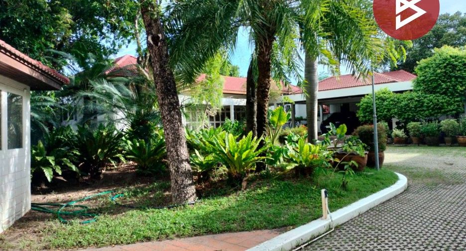 For sale 8 bedrooms house in Mueang Chon Buri, Chonburi