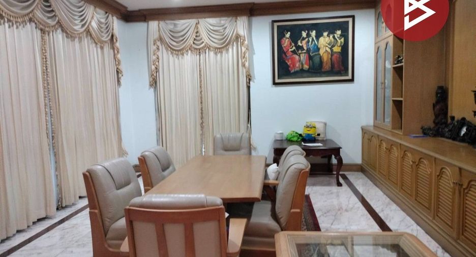 For sale 8 bedrooms house in Mueang Chon Buri, Chonburi