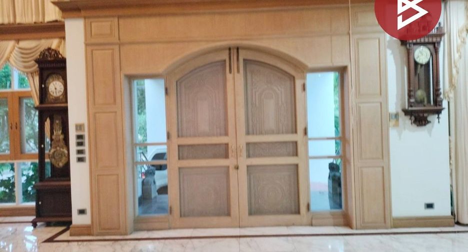 For sale 8 bedrooms house in Mueang Chon Buri, Chonburi