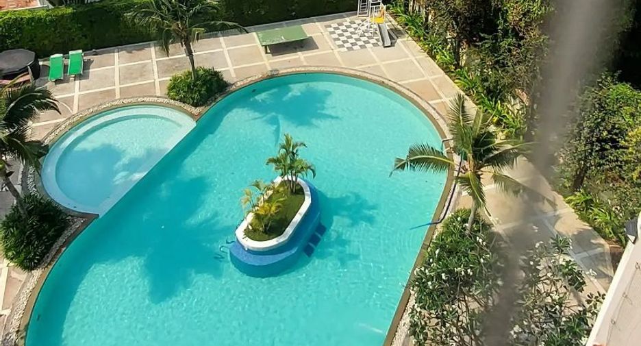 For sale 1 bed condo in Mueang Rayong, Rayong
