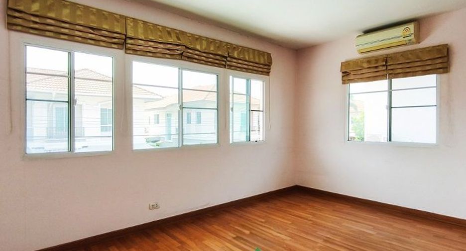 For sale 3 bedrooms house in Prawet, Bangkok