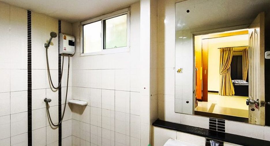 For sale 3 bedrooms house in Prawet, Bangkok